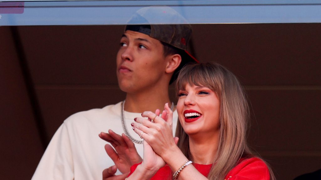 Taylor Swift Spotted Hanging With Jackson Mahomes at Chiefs Game and People Have Thoughts